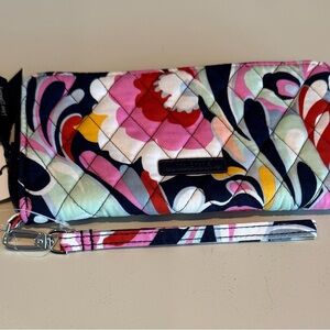 Vera Bradley Cotton Tech Wristlet Mod Paisley Multicolor Floral Wallet